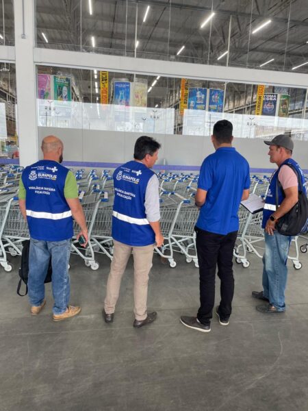 Vigilância Sanitária atua com blitz em hipermercados de Eunápolis 130