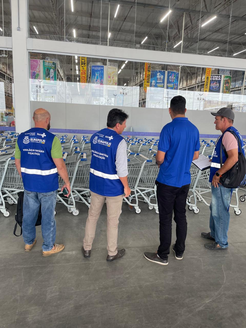 Vigilância Sanitária atua com blitz em hipermercados de Eunápolis 4