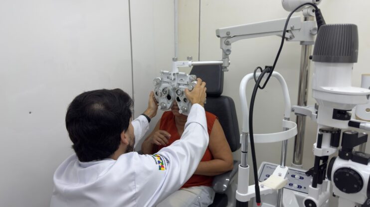Carreta oftalmológica ultrapassa a marca de 5,8 mil atendimentos em Eunápolis; serviços seguem até 13 de março 4