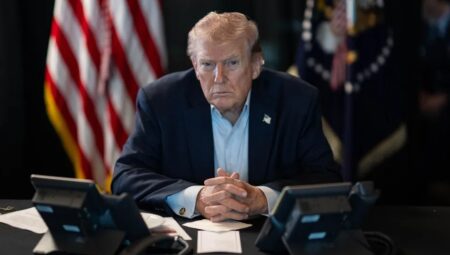 Trump diz que é 'tarde demais' para conversar com o Irã 8