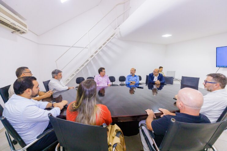 Prefeito Robério anuncia tratativas para construção do complexo educacional SESI/SENAI em Eunápolis 10