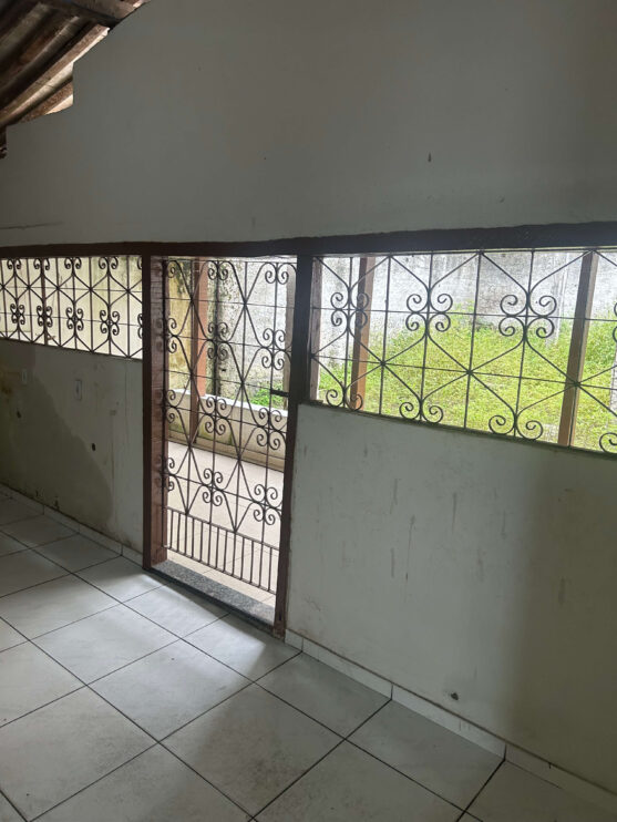 Casa à venda no Centro de Eunápolis oferece conforto e localização privilegiada 16
