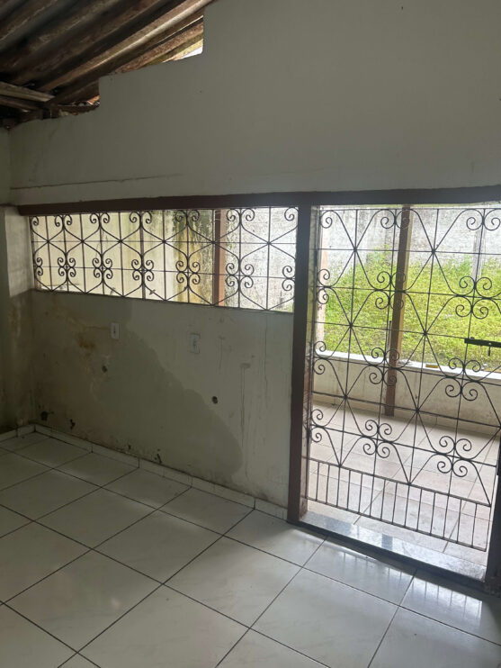 Casa à venda no Centro de Eunápolis oferece conforto e localização privilegiada 17
