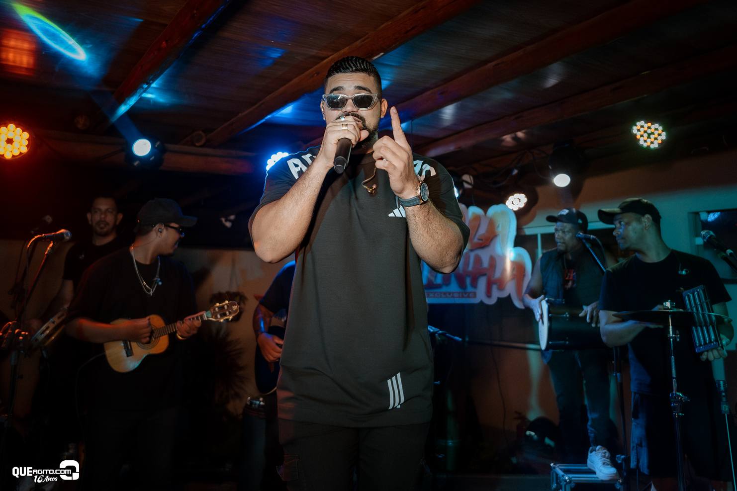Baladinha All Black agita o público no Clube 22 de Abril em Porto Seguro 9