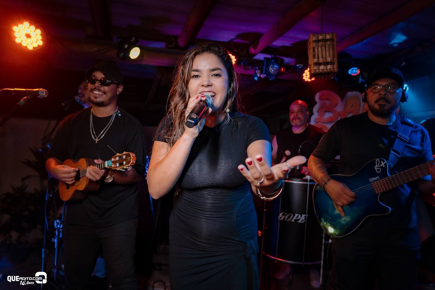Baladinha All Black agita o público no Clube 22 de Abril em Porto Seguro 10