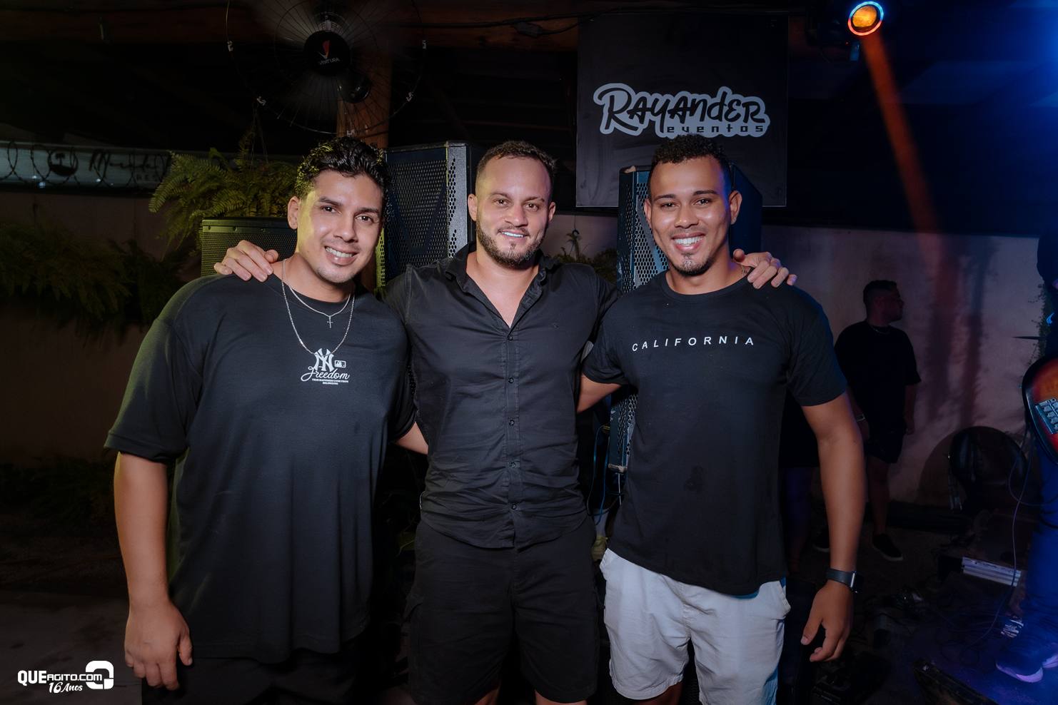 Baladinha All Black agita o público no Clube 22 de Abril em Porto Seguro 12