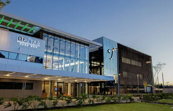 Jair Bolsonaro está muito inchado, diz Carlos após visitar pai na UTI 6