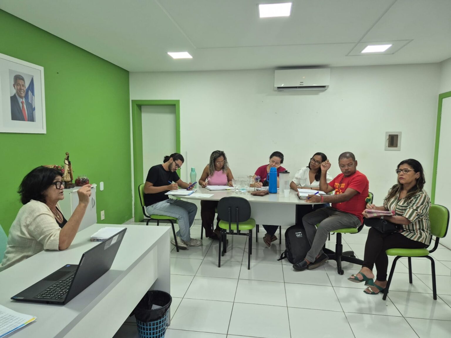 Prefeitura de Eunápolis reforça diálogo com APLB e garante reajuste de 5,4% com pagamento retroativo aos professores 4