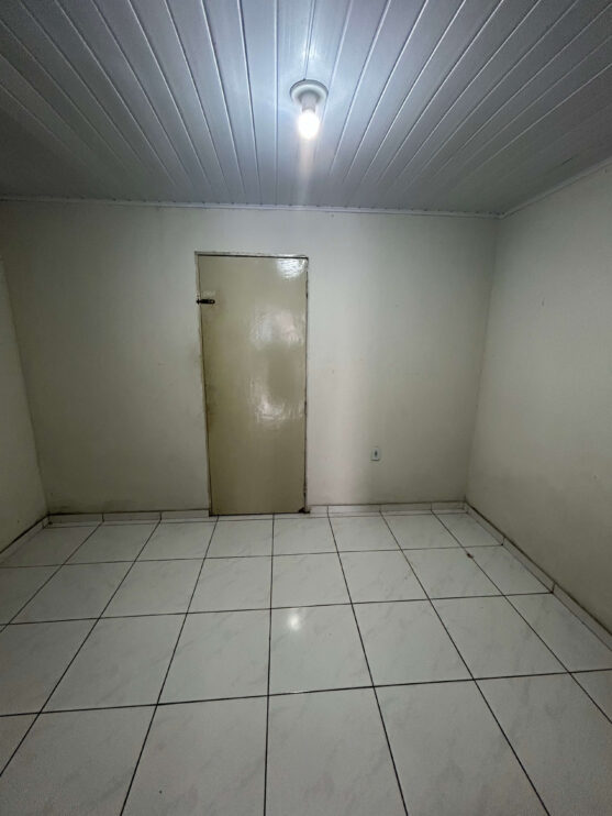 Casa à venda no Centro de Eunápolis oferece conforto e localização privilegiada 25