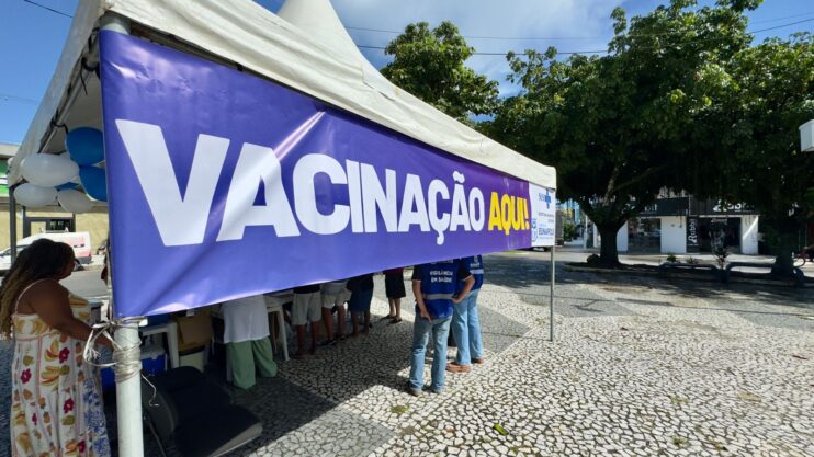Prefeitura de Eunápolis supera expectativas e vacina mais de 2 mil pessoas no Dia D contra gripe 15