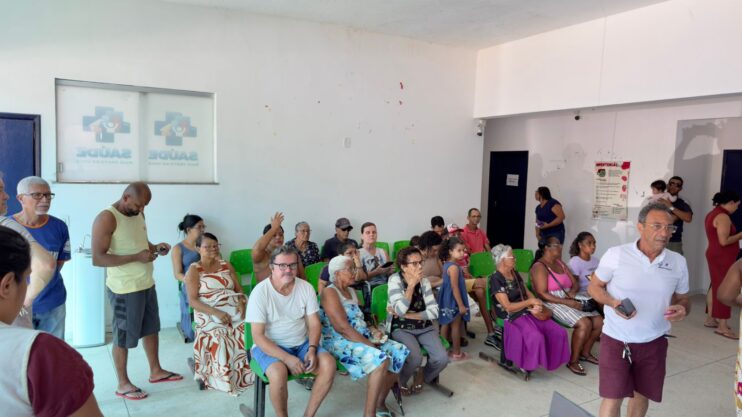 Prefeitura de Eunápolis supera expectativas e vacina mais de 2 mil pessoas no Dia D contra gripe 10