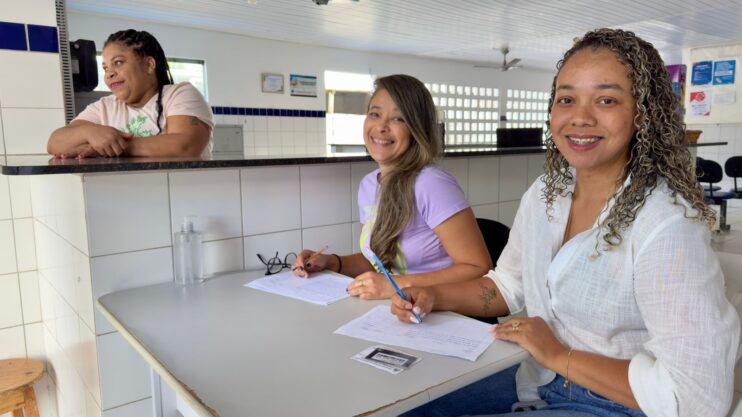 Prefeitura de Eunápolis supera expectativas e vacina mais de 2 mil pessoas no Dia D contra gripe 21