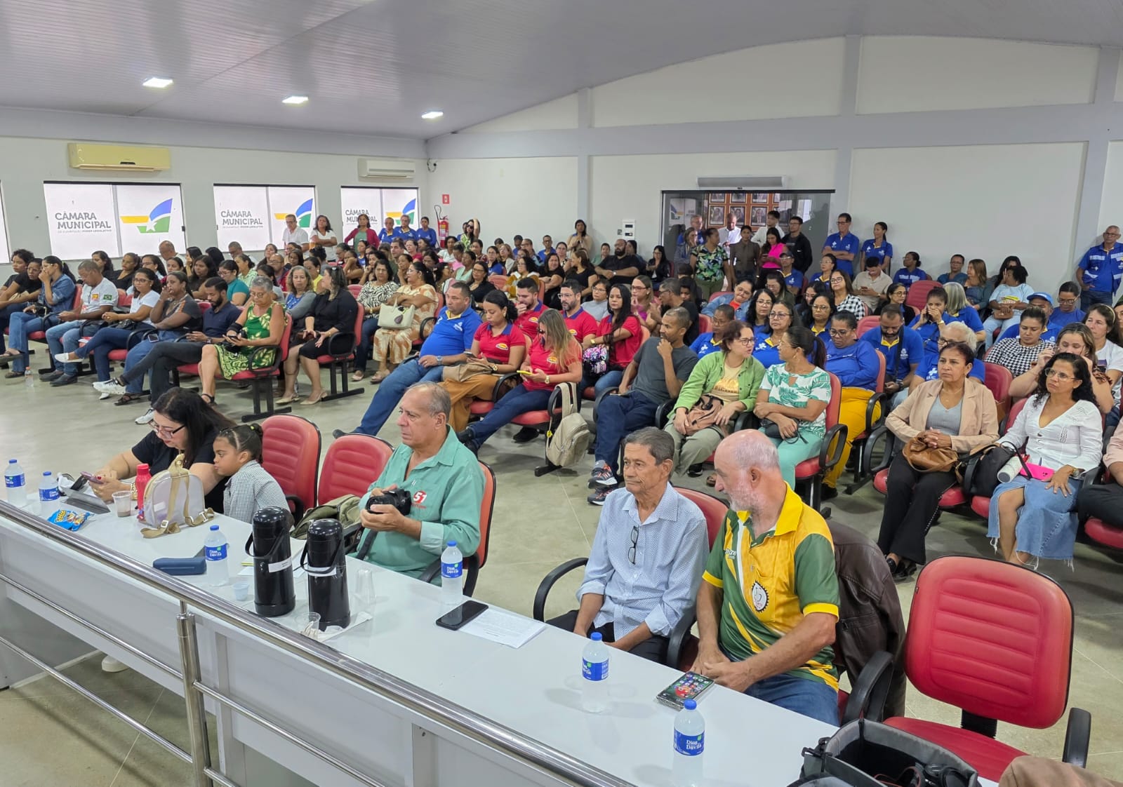 Em mês da Mulher, Câmara de Eunápolis aprova Moção de aplauso para deputada Cláudia Oliveira 5