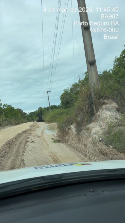 Prefeitura intensifica recuperação de estradas após período de chuvas em Porto Seguro 24