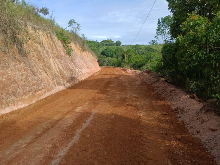 Prefeitura intensifica recuperação de estradas após período de chuvas em Porto Seguro 19