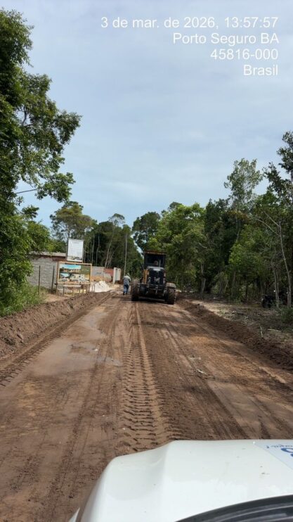 Prefeitura intensifica recuperação de estradas após período de chuvas em Porto Seguro 16
