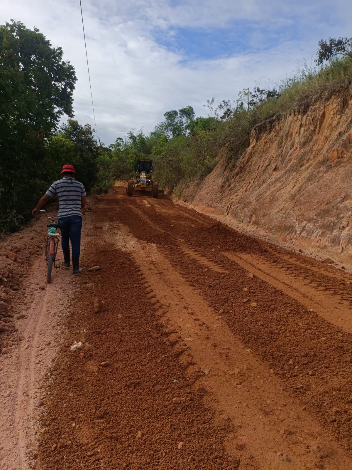 Prefeitura intensifica recuperação de estradas após período de chuvas em Porto Seguro 4