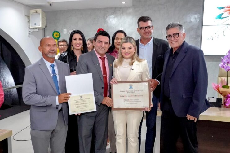 Primeira dama é homenageada pela Câmara de Vereadores 4