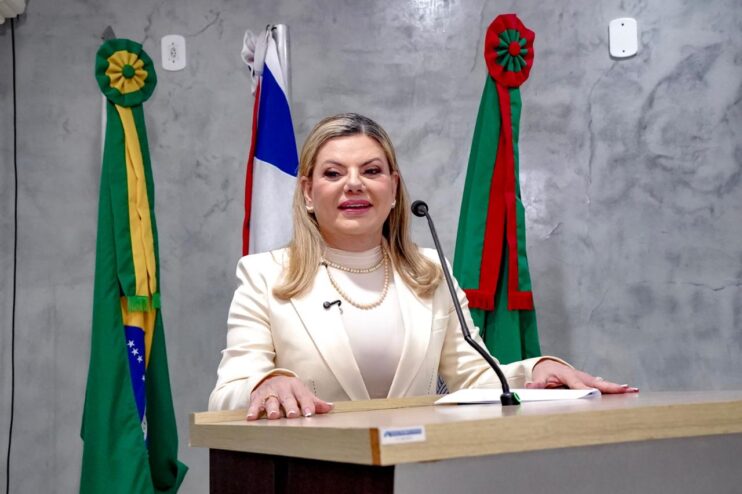 Primeira dama é homenageada pela Câmara de Vereadores 16