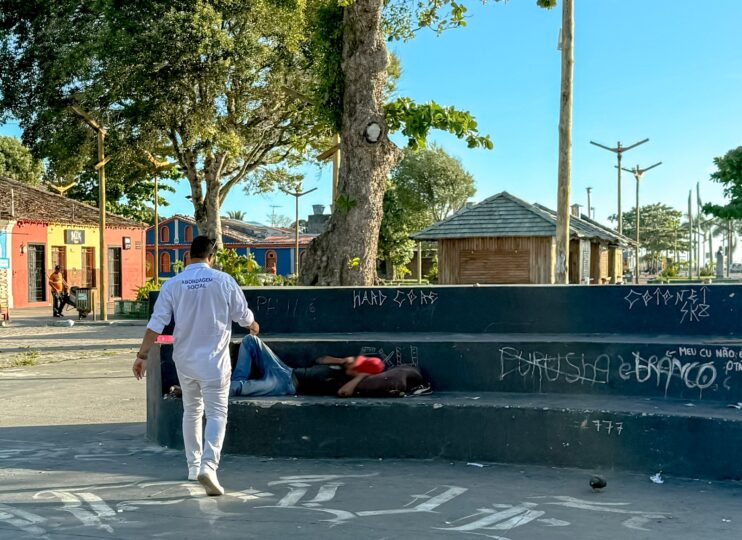 Abordagem social atende cerca de 50 pessoas em situação de vulnerabilidade em Porto Seguro 17