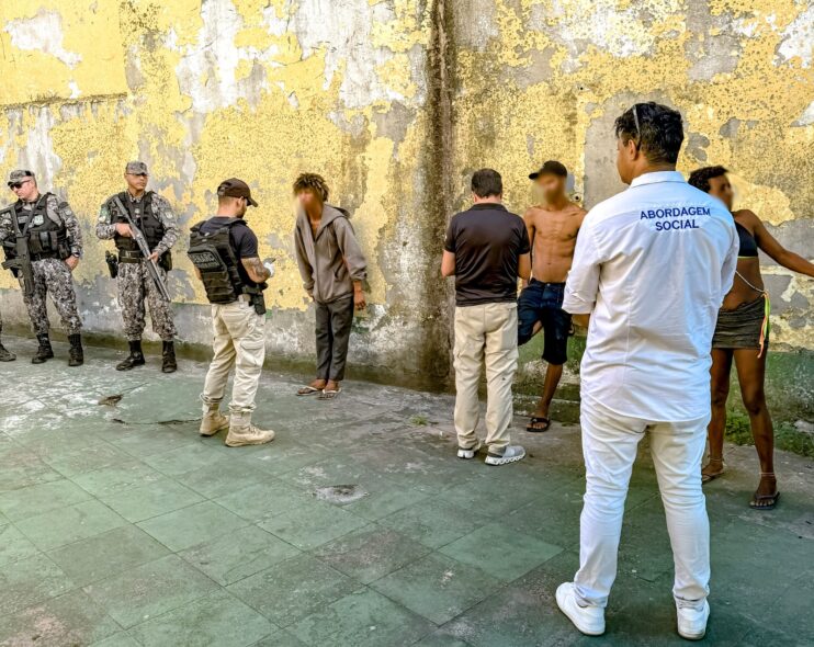 Abordagem social atende cerca de 50 pessoas em situação de vulnerabilidade em Porto Seguro 14