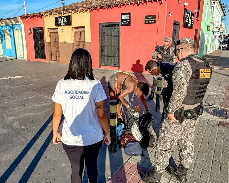 Abordagem social atende cerca de 50 pessoas em situação de vulnerabilidade em Porto Seguro 12