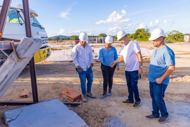 No dia de seu aniversário, prefeito Robério apresenta obras de cerca de 500 casas do Minha Casa, Minha Vida 24