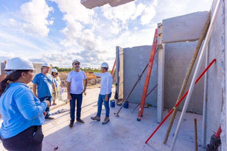 No dia de seu aniversário, prefeito Robério apresenta obras de cerca de 500 casas do Minha Casa, Minha Vida 21