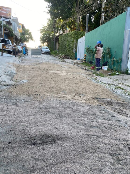 Operação tapa-buracos segue a todo vapor em Trancoso 20
