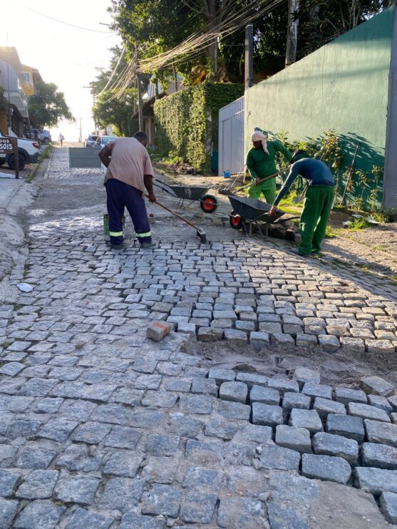 Operação tapa-buracos segue a todo vapor em Trancoso 15