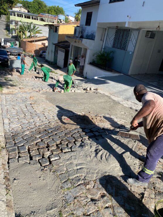 Operação tapa-buracos segue a todo vapor em Trancoso 8