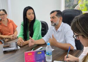 Reunião dos vereadores com nova secretária de Saúde discute melhorias no atendimento 1