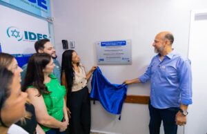 Robério entrega UTI requalificada e apresenta sala de telemedicina com consultas especializadas no HGE Robério entrega UTI requalificada e apresenta sala de telemedicina com consultas especializadas no HGE 121