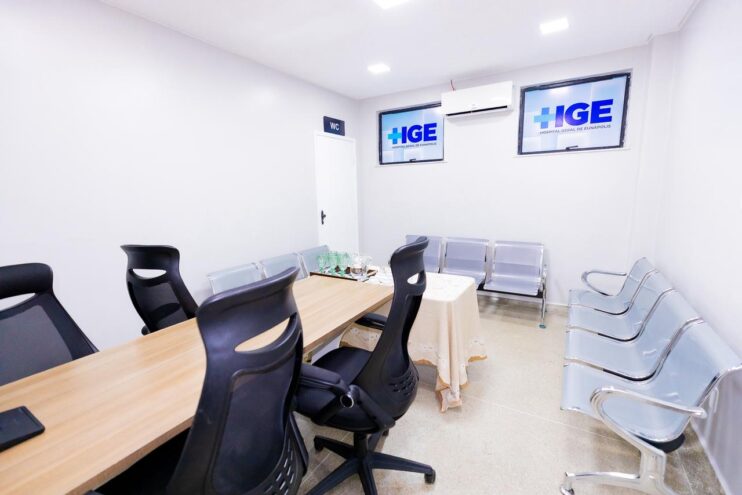 WhatsApp Image 2026-03-21 at 06.47.44 Robério entrega UTI requalificada e apresenta sala de telemedicina com consultas especializadas no HGE 14