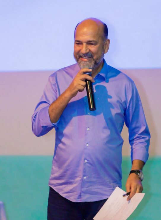 Robério reuniu empresários e comerciantes para apresentar projeto de pavimentação da Av. David Jonas Fadini 13