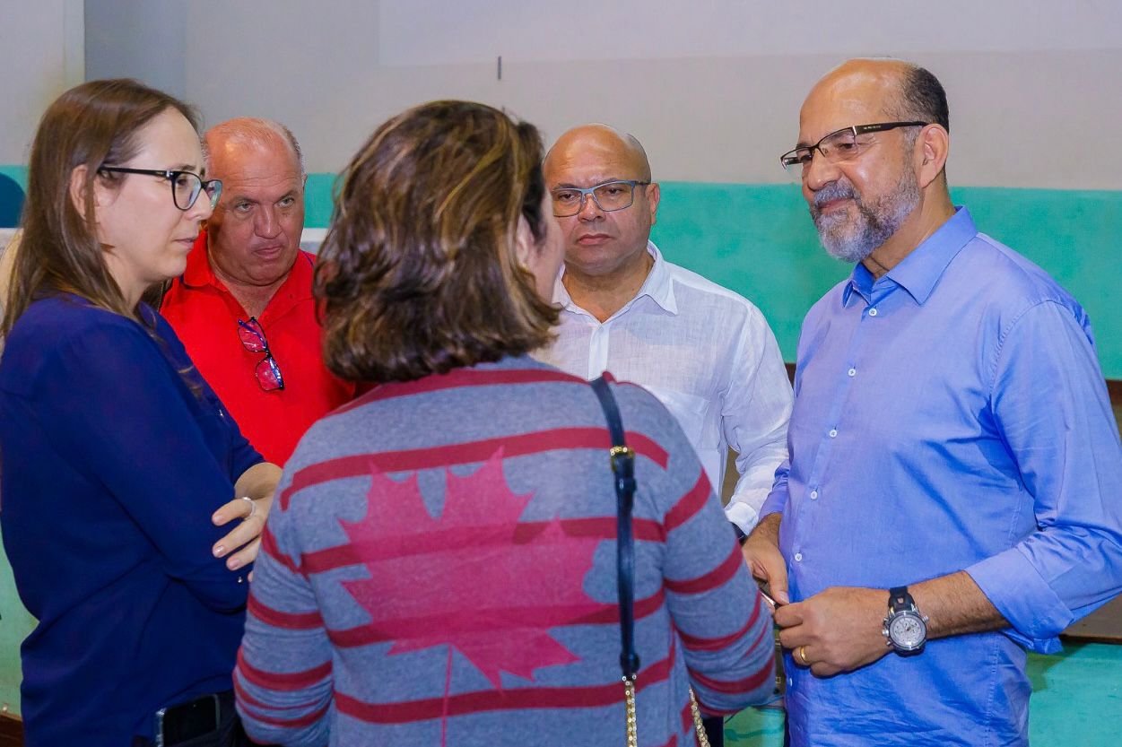 Robério reuniu empresários e comerciantes para apresentar projeto de pavimentação da Av. David Jonas Fadini 8
