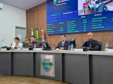 Projeto de Lei que garante regência de classe para professores é aprovado em primeiro turno 11