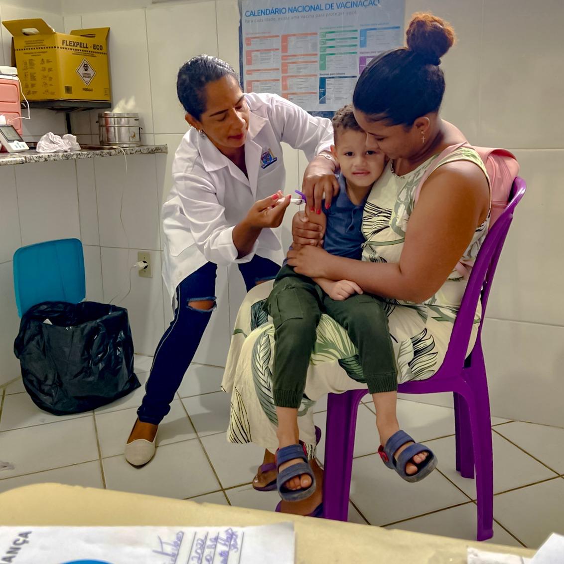 Porto Seguro vacina mais de 2,3 mil pessoas no Dia D contra a gripe 7