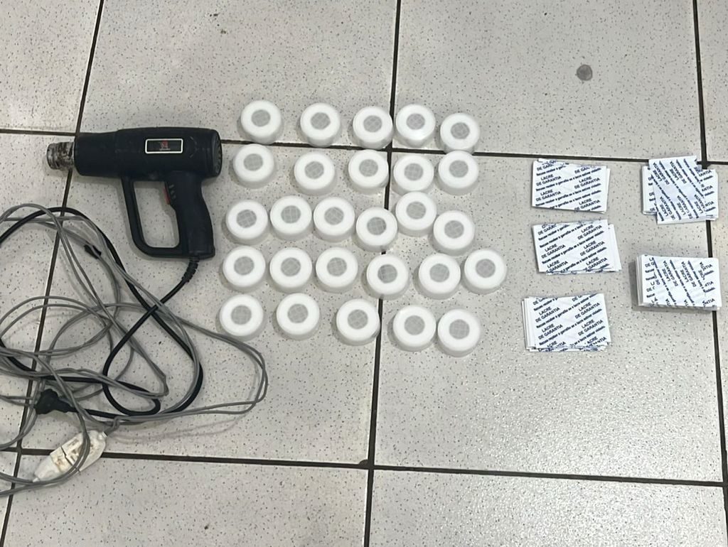 Perigo no galão: Polícia fecha distribuidora que vendia água de poço como mineral 9