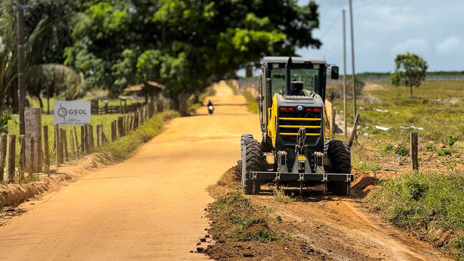 Prefeitura de Eunápolis intensifica patrolamento em bairros e na zona rural 7