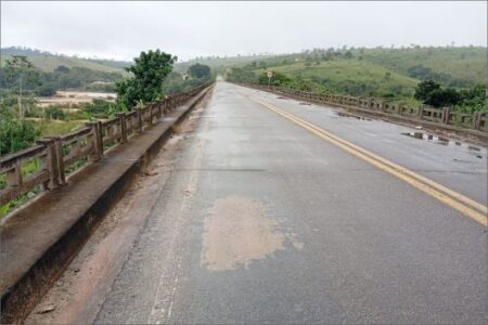 DNIT interdita novamente a ponte sobre o Rio Jequitinhonha para veículos pesados 150