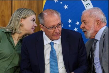 Alckmin e Gleisi deixam os cargos para serem candidatos em outubro 140