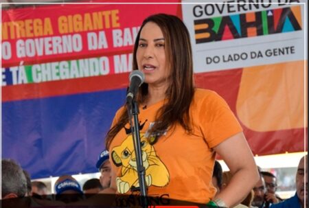 Deputada Cláudia Oliveira participa das comemorações pelos 64 anos de Itagimirim 5