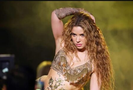 Shakira antes de Copacabana: estrela já fez show a R$ 5 em Uberlândia e foi jurada da Banheira do Gugu 612
