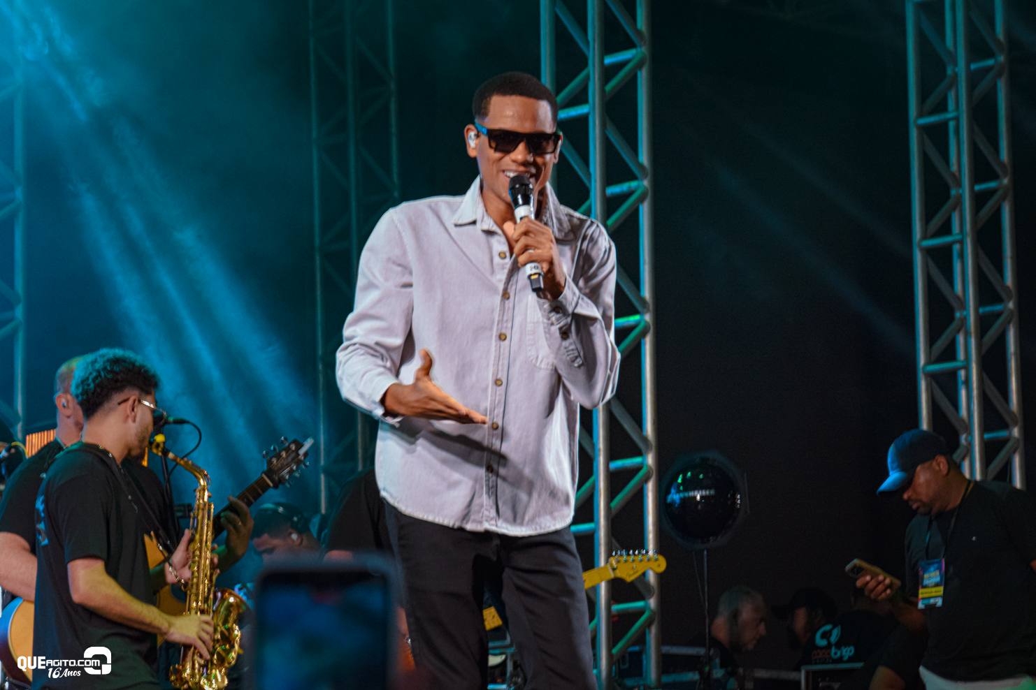 Vitor Fernandes e Netto Britto fecham com chave de ouro a Micareta de Itagimirim 2026 13