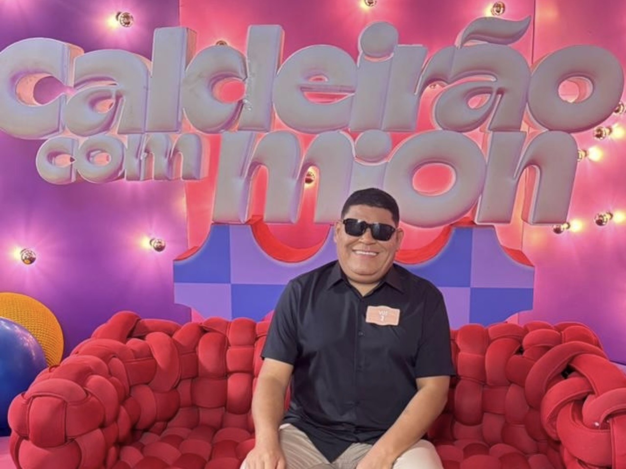 Cantor Rony Camargo, natural de Guaratinga, brilha em programa da TV Globo e avança em competição nacional 6