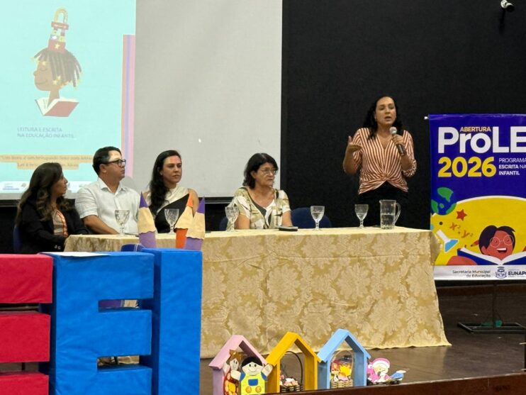 Prefeitura de Eunápolis lança programas Bahia Alfabetizada e Proleei para ampliar alfabetização de crianças e adultos 17