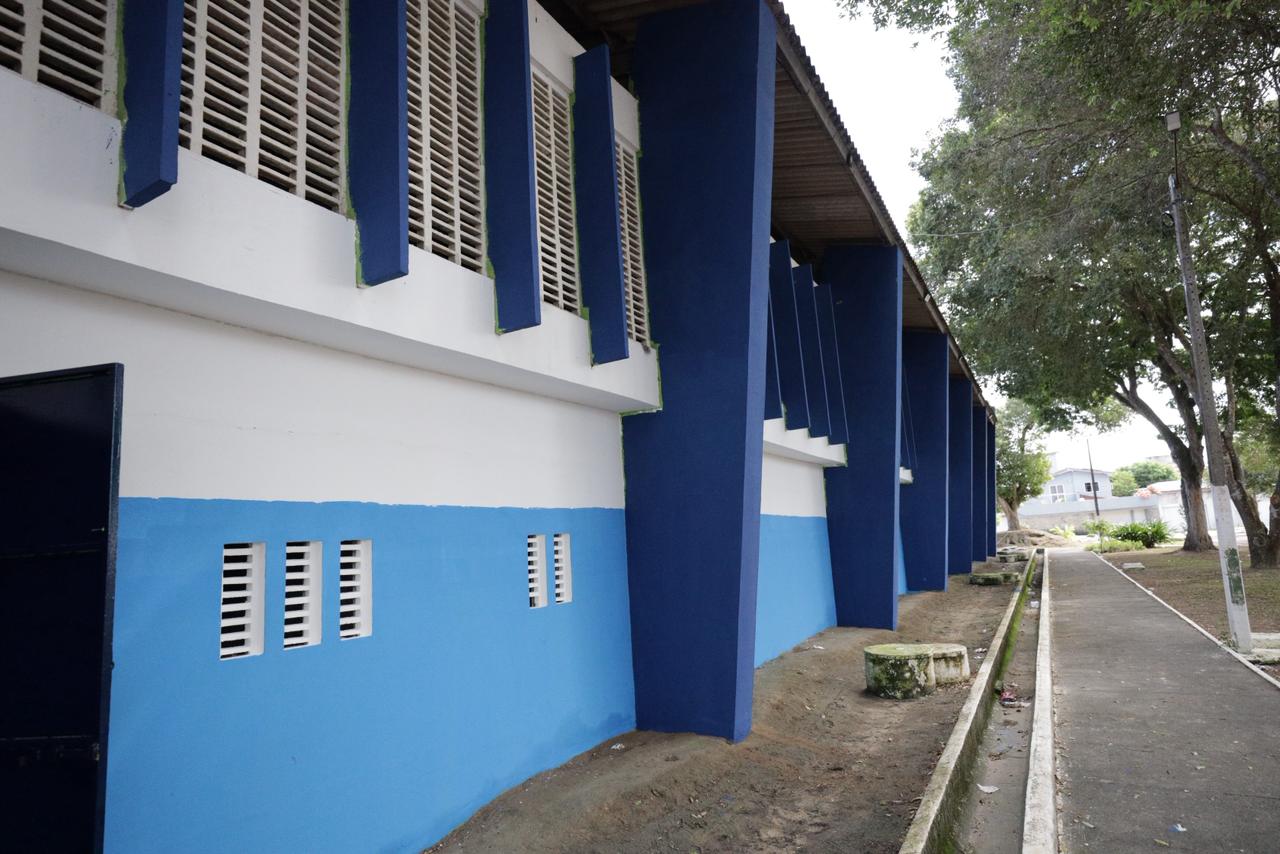 Prefeitura de Eunápolis reestrutura o Ginásio Antônio Carlos Magalhães, no Centauro 6