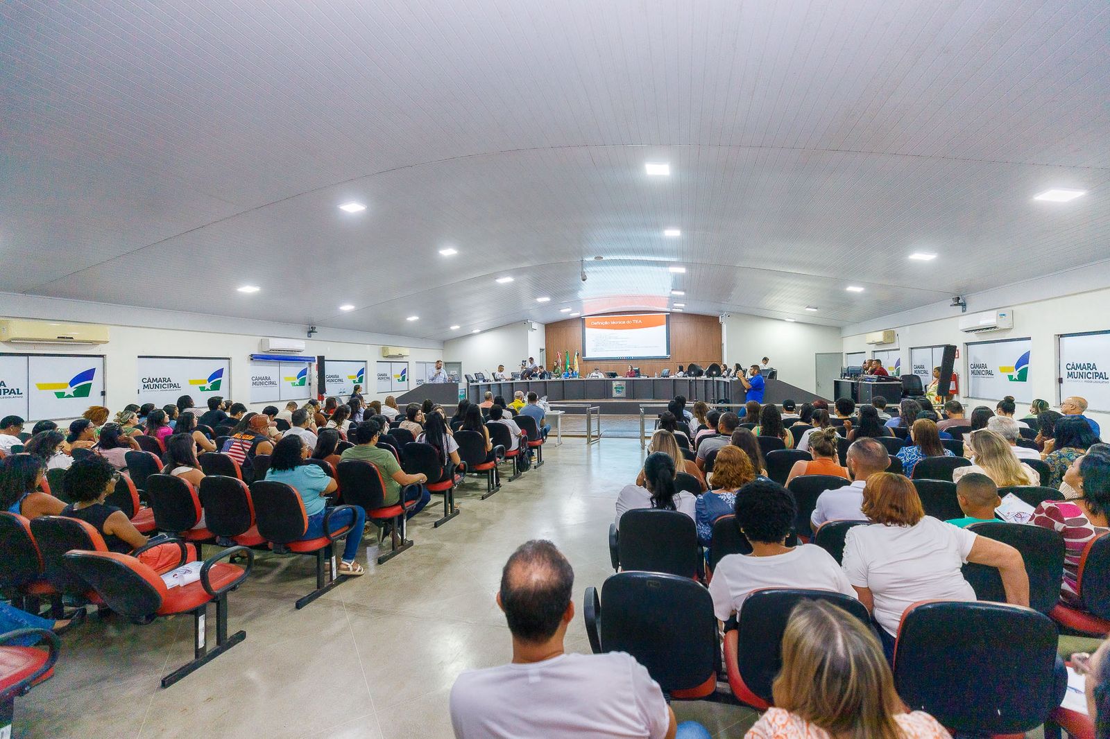 Prefeitura de Eunápolis realizou 1º Simpósio do Autismo e fortalece políticas públicas com mobilização de profissionais 7