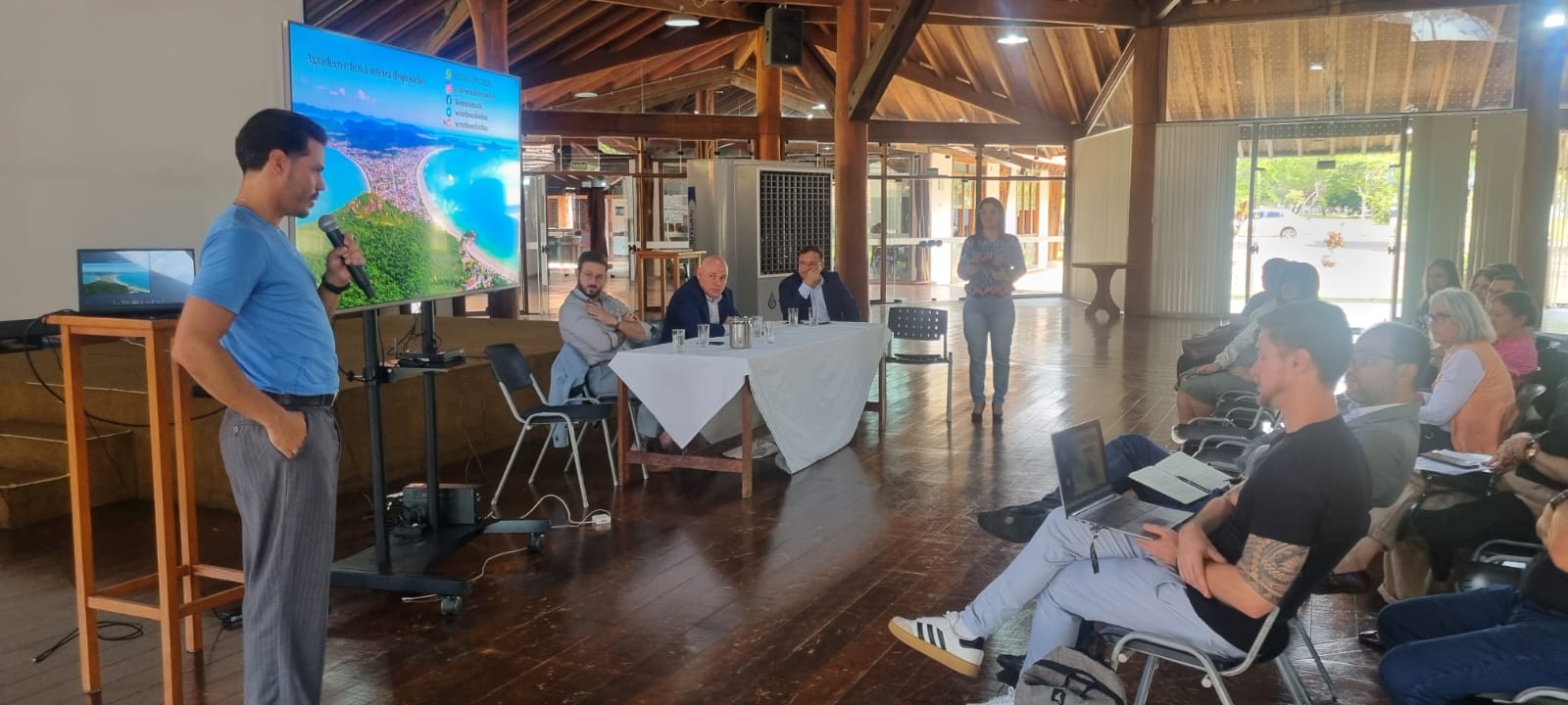 Porto Seguro participa de debate sobre Airbnb em encontro nacional do turismo na UNB 6